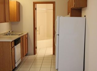 108 Union St APT D, Easthampton, MA 01027