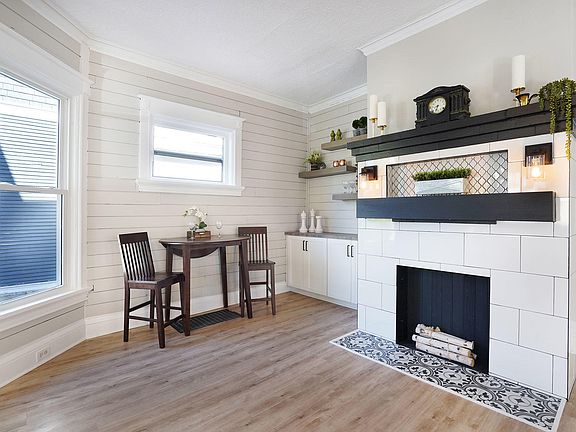 4th image of 738 College Ave SE