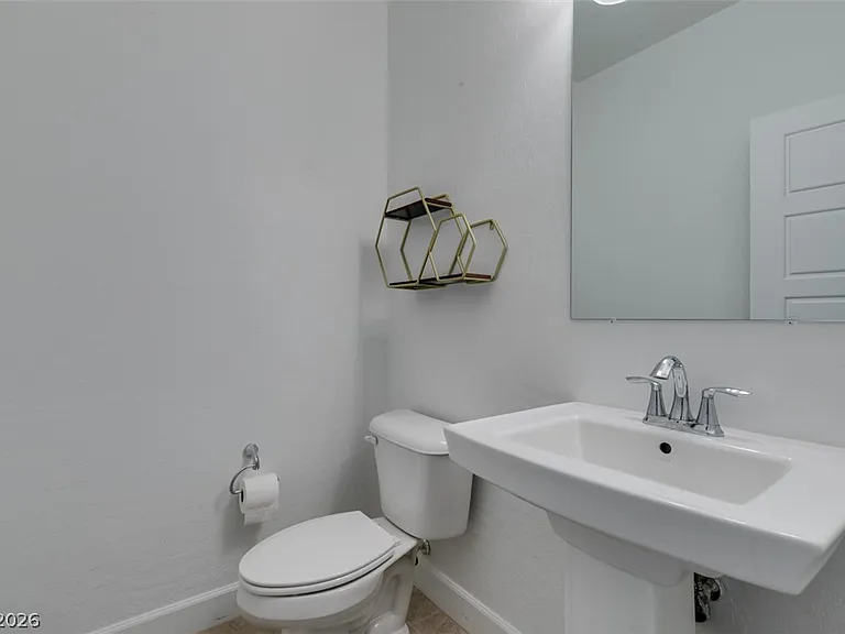 1027 Whitworth Ave — Photo 34