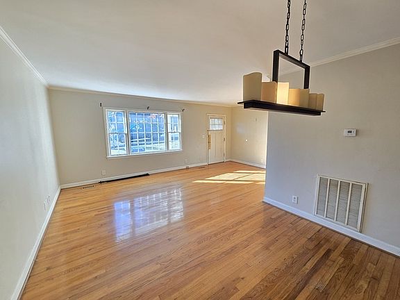 5th image of 3409 Alta Vista Dr