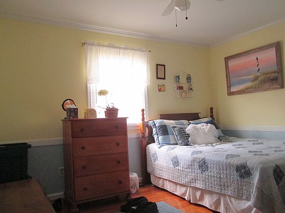 2nd image of 3209 West Broadway