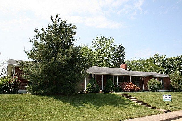 1st image of 1001 E Roosevelt St