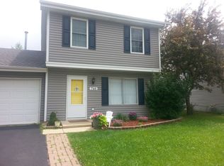 746 Bloomfield Ln, Aurora, IL 60504