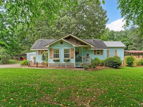8669 Davis St, Braselton, GA 30517