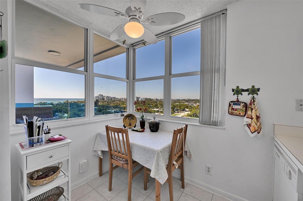 2639 N Riverside Drive #1005, photo 2