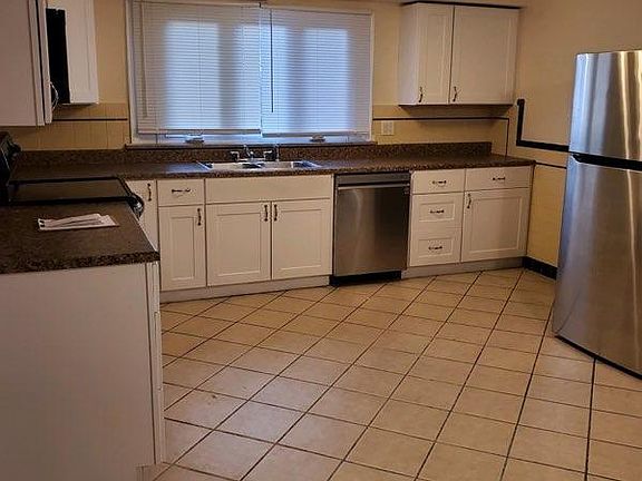 3rd image of 1540 Mineral Spring Ave Unit 2