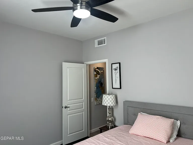 5656 Burning Tree Dr — Photo 25