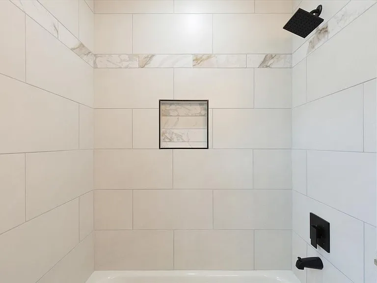 9603 Emnora Ln — Photo 17