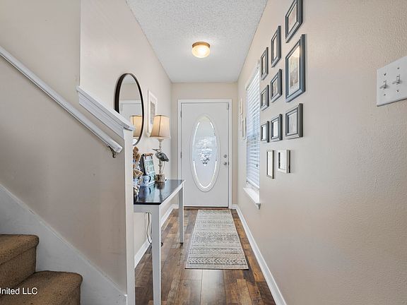 4th image of 4119 Silverwood Dr