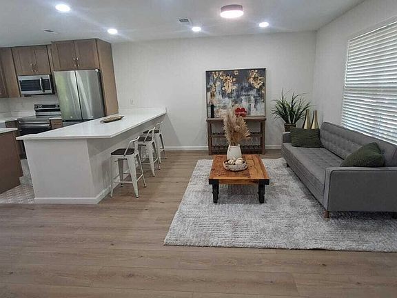 4th image of 11643 FRANCIS DRAKE Drive