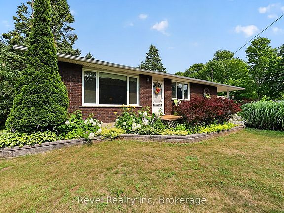 3rd image of 459 Cedar Point Rd