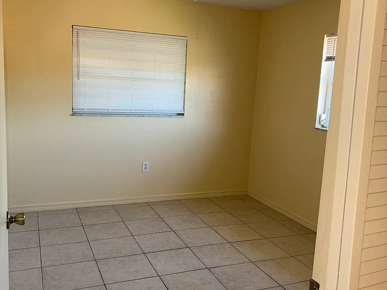 27132 Ann Arbor Ave #B — Photo 10