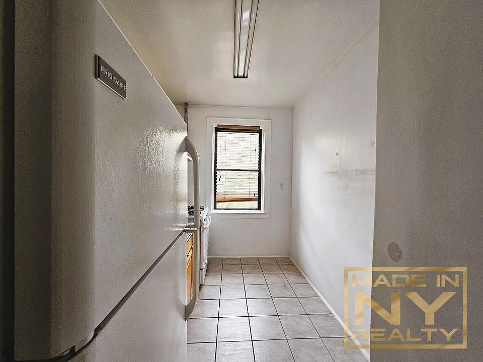 1st image of 61-40 Saunders St APT D36