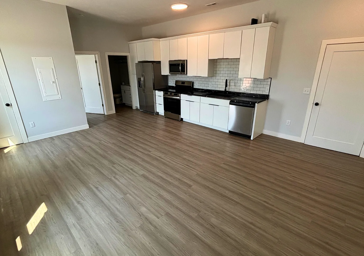 Monona Flats: Old Charm Meets New — Photo 1