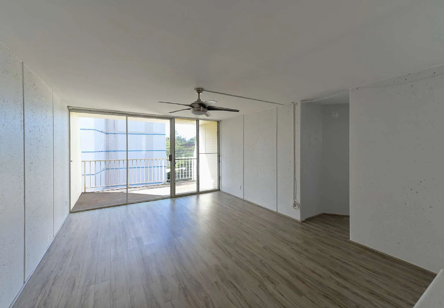 2 bed, 1.0 bath, 799 sqft, $2,200 — Photo 3