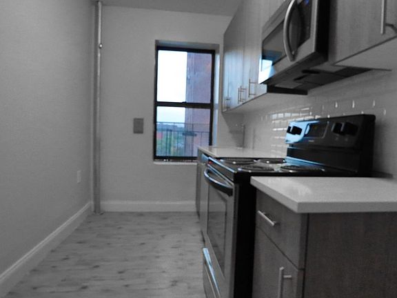 5th image of 518 W 204th St APT 52