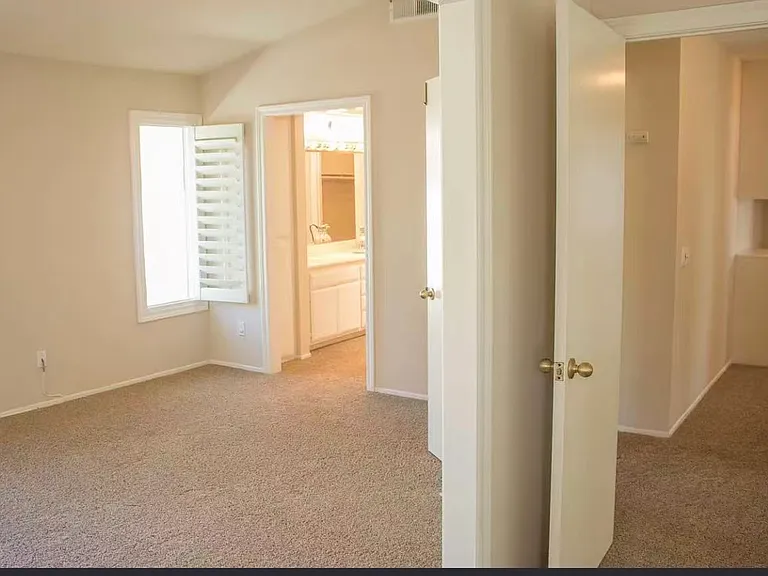 7049 Marino Pl — Photo 6