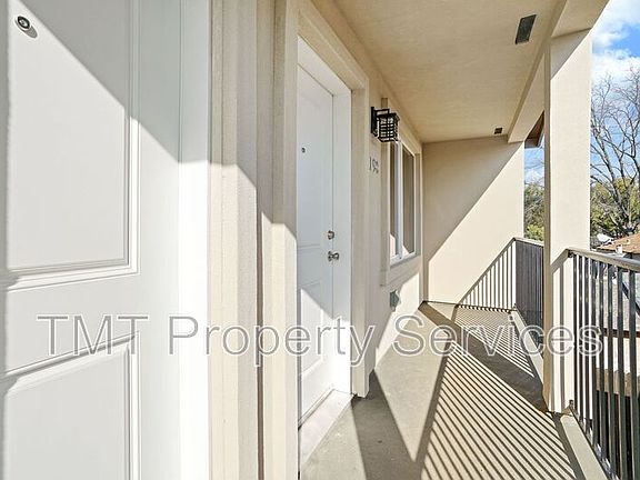 5th image of 4190 35th St