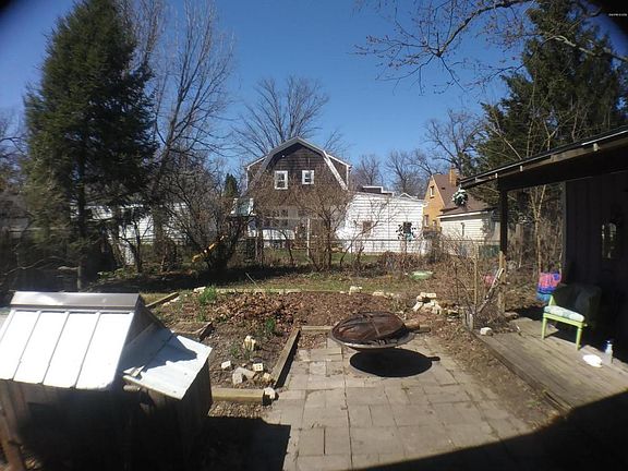 4th image of 869 Hollywood St NE
