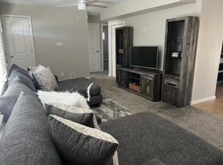 610 Kinnikinnik Dr, Colorado Springs, CO 80905