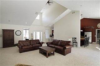 3rd image of 5623 Coronet St