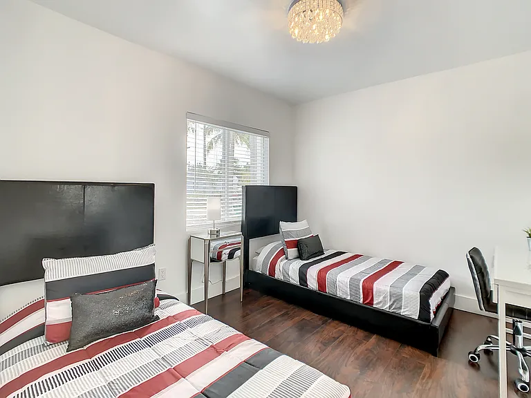 2700 SW 36th Ave #A — Photo 16
