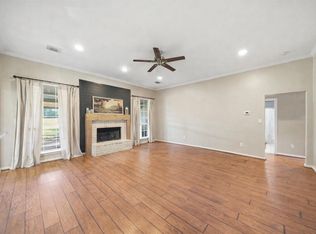 14210 Cally Cir, Needville, TX 77461