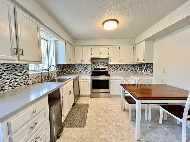 21 Hawser Ln — Photo 3