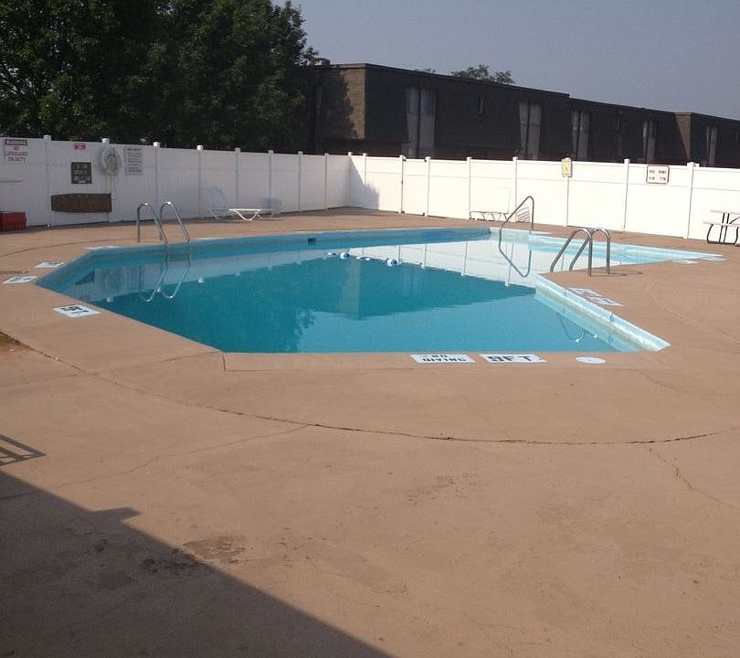 2nd image of 240 Hillcrest Dr APT 25