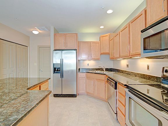 2nd image of 600 Albert Ave APT 322