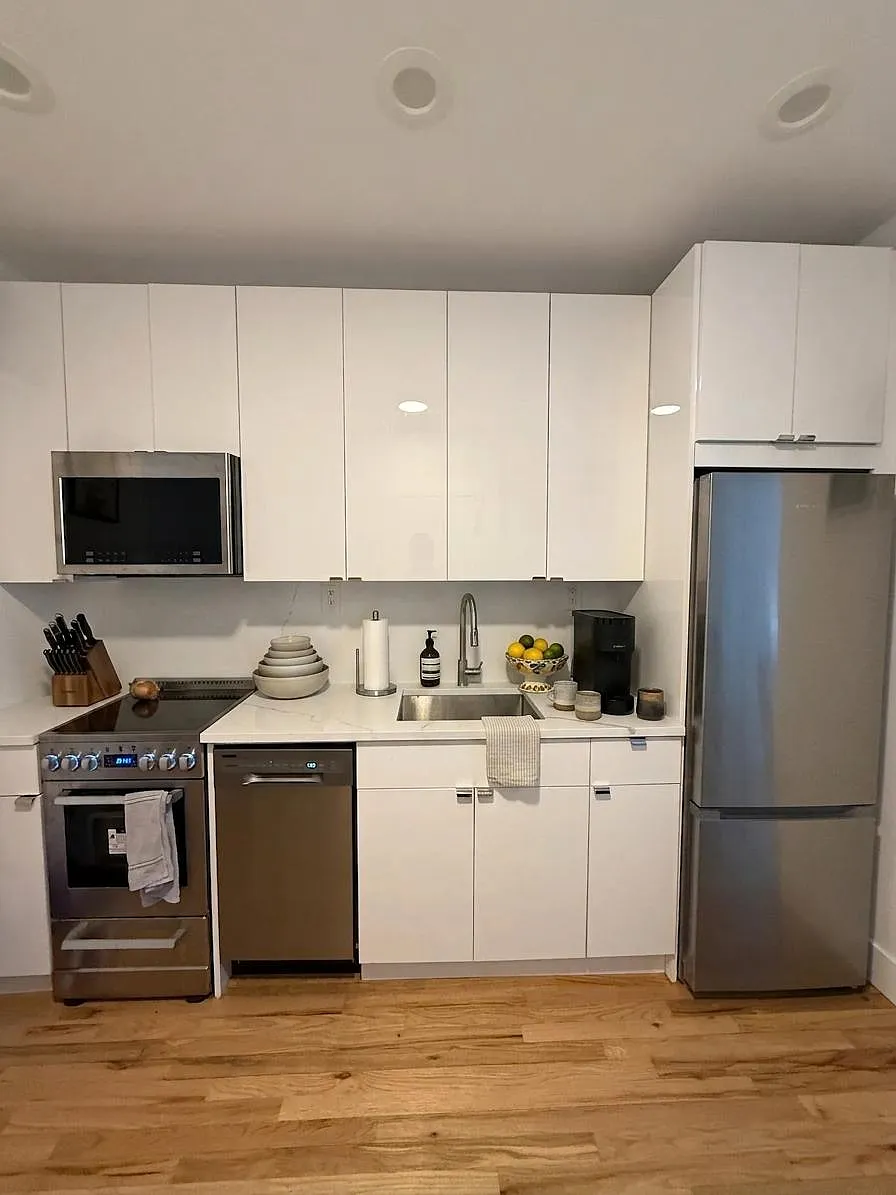 Building Photo - 410 E 78th St #Penthouse 2