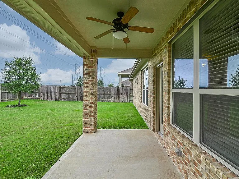 9411 Sparrow Creek Ct — Photo 29
