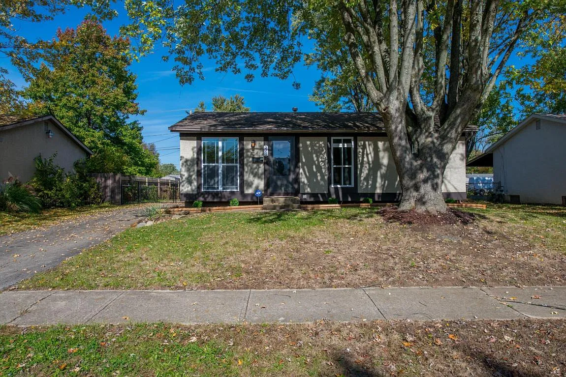 5360 Wendover Dr photo 1