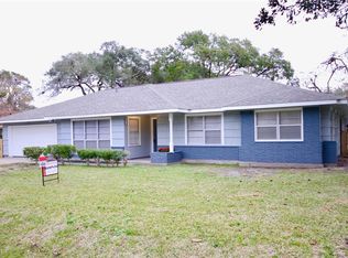 1609 S Booth Ln, Alvin, TX 77511