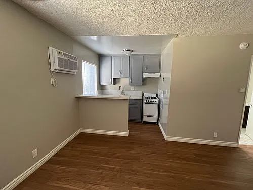 1400 S Gramercy Pl Photo 1