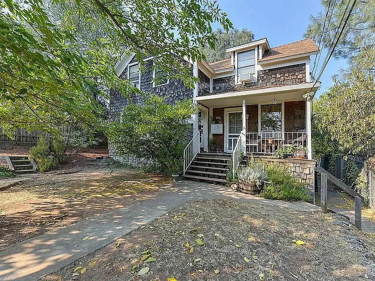 416 High St #1