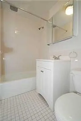 Rented by Buchbinder & Warren | media 16