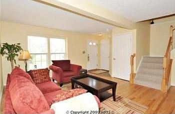 3rd image of 943 Deerberry Ct