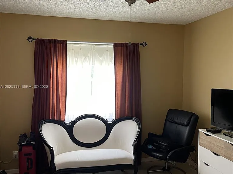1640 NW 19th Ter #103 — Photo 7
