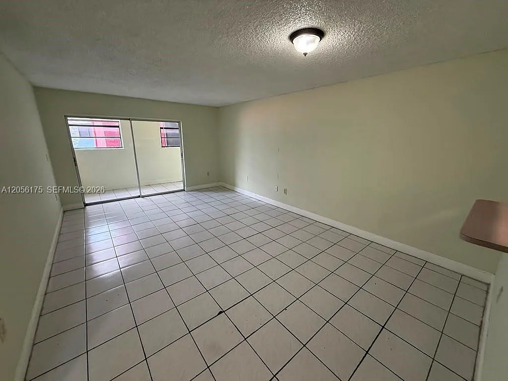Palmetto Gardens Condo — Photo 1