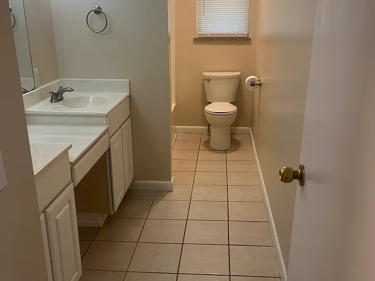 1714 Brentwood Dr — Photo 5