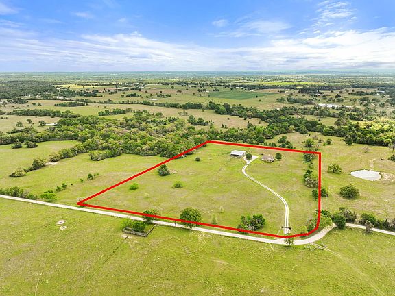 4th image of 3817 Hardy Rd