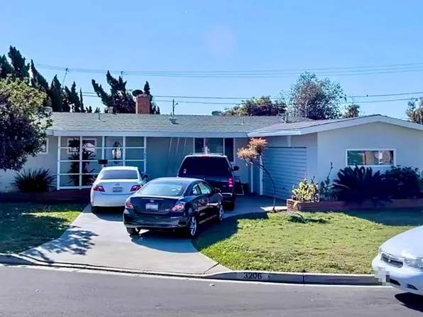 3206 W Oaklawn Dr, Anaheim, CA 92804