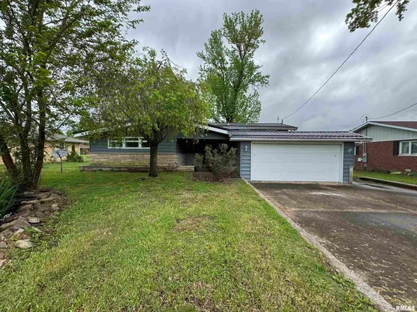 411 Springfield Ave, Anna, IL 62906