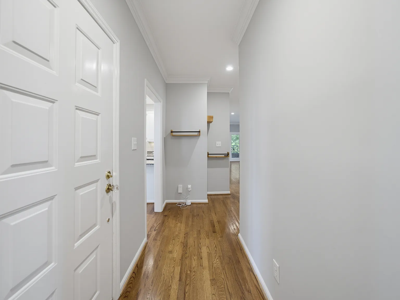 3 bed, 1400 sqft, $2,800 — Photo 2
