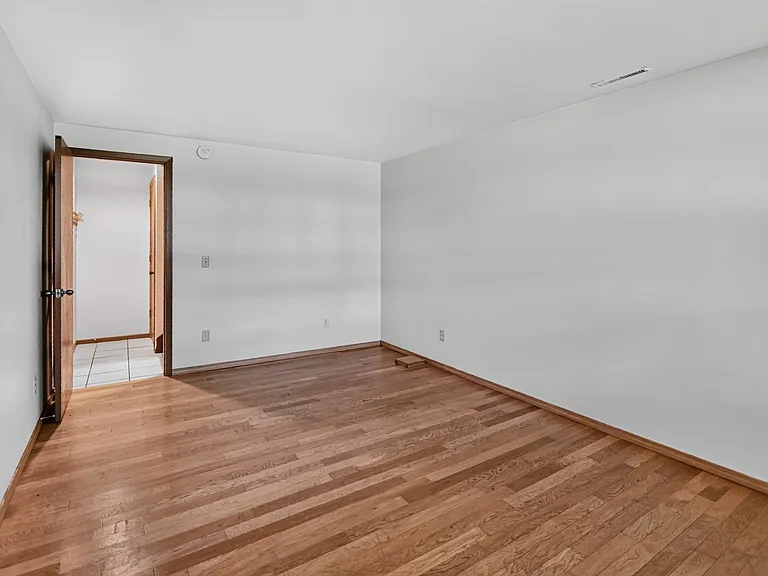 10 Brompton Cir #10 — Photo 26