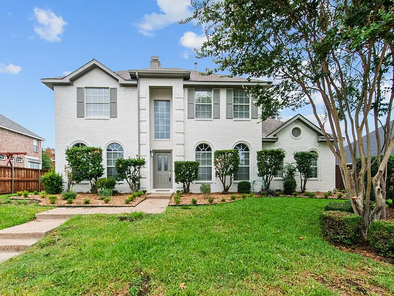 2421 Kittyhawk Dr — Photo 1