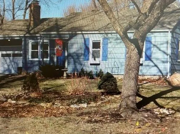 5306 W 71st St, Prairie Village, KS 66208