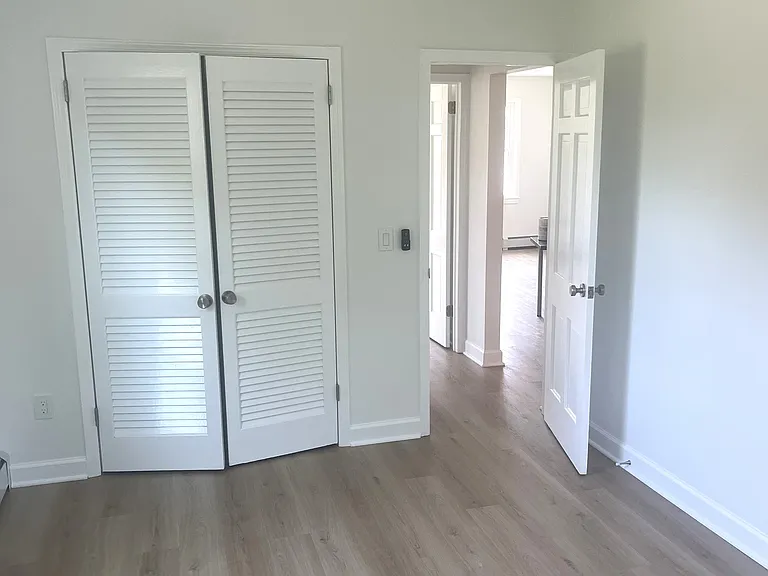 2nd bedroom 10 x 14