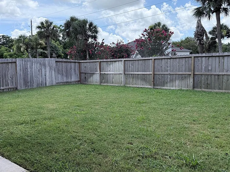 1535 Merulana Ln — Photo 21